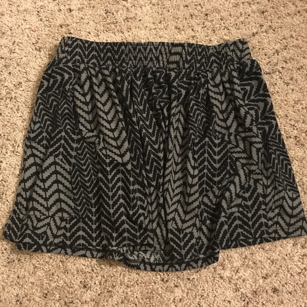 Geometric patterned skirt!